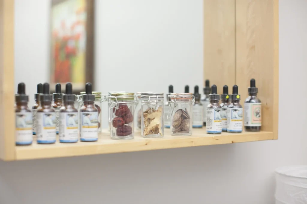 Natural Ways to Reduce Work Stress in Chicago Using Acupuncture Therapy